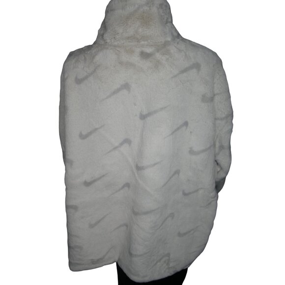 Nike Printed Faux Fur‎ Jacket - Picture 8 of 11